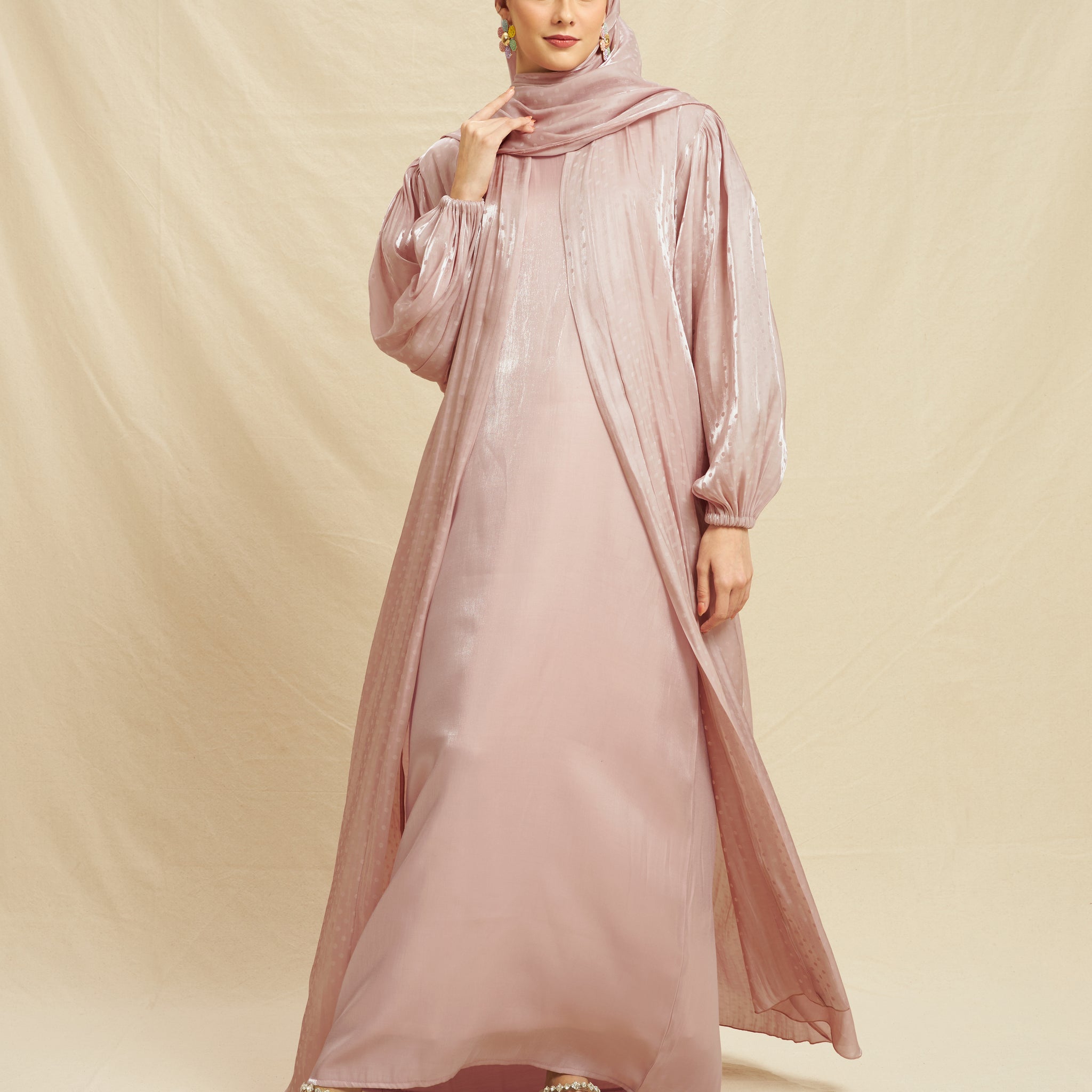 Anna Abaya in Pink