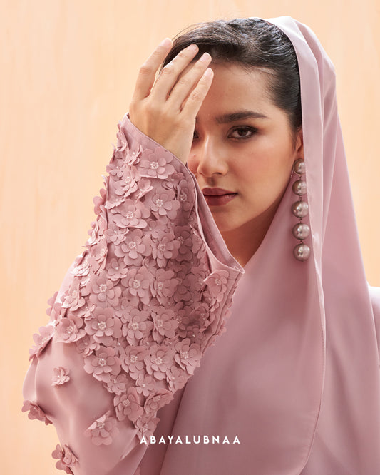 Daphne Abaya in Soft Pink