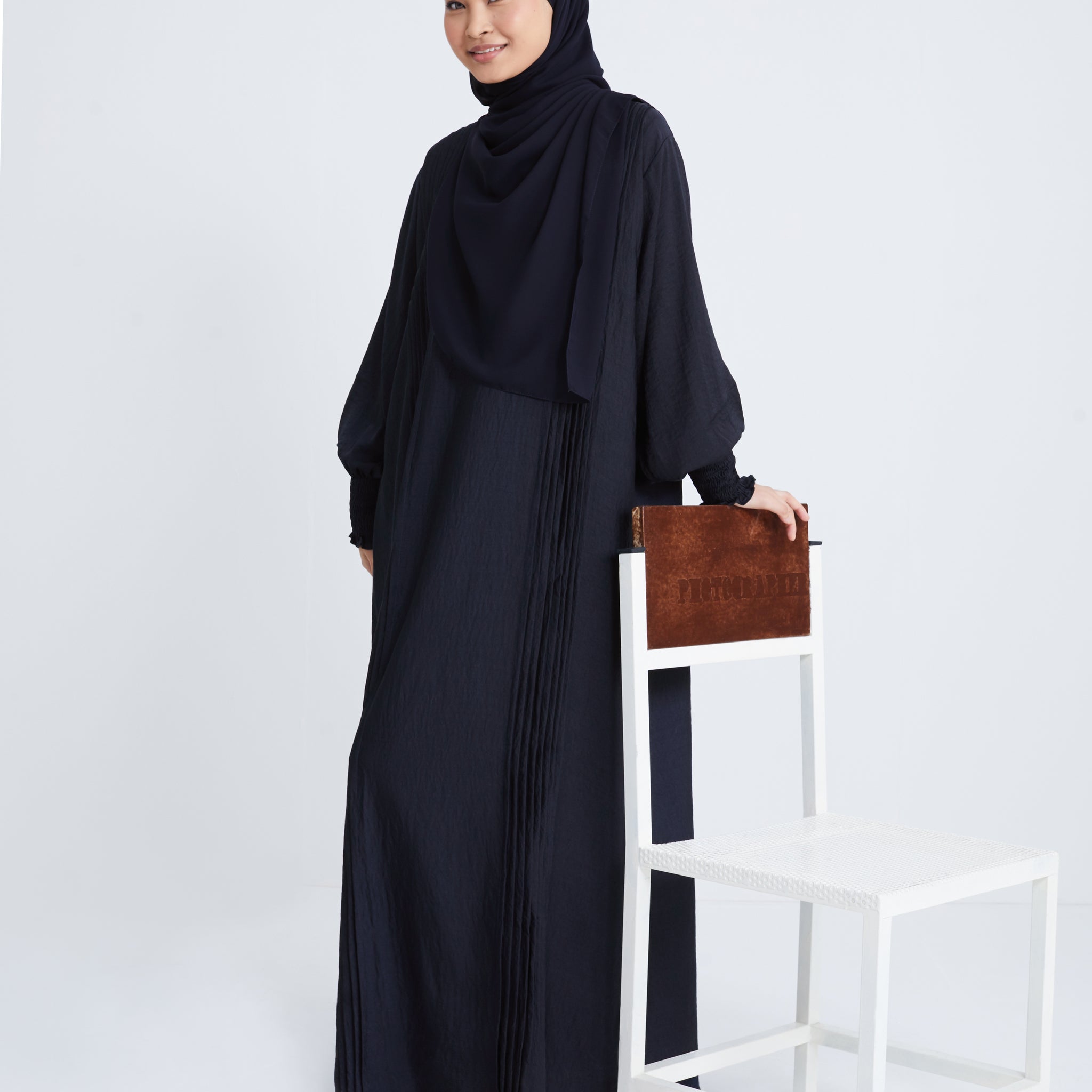 Hana Abaya in Navy Blue