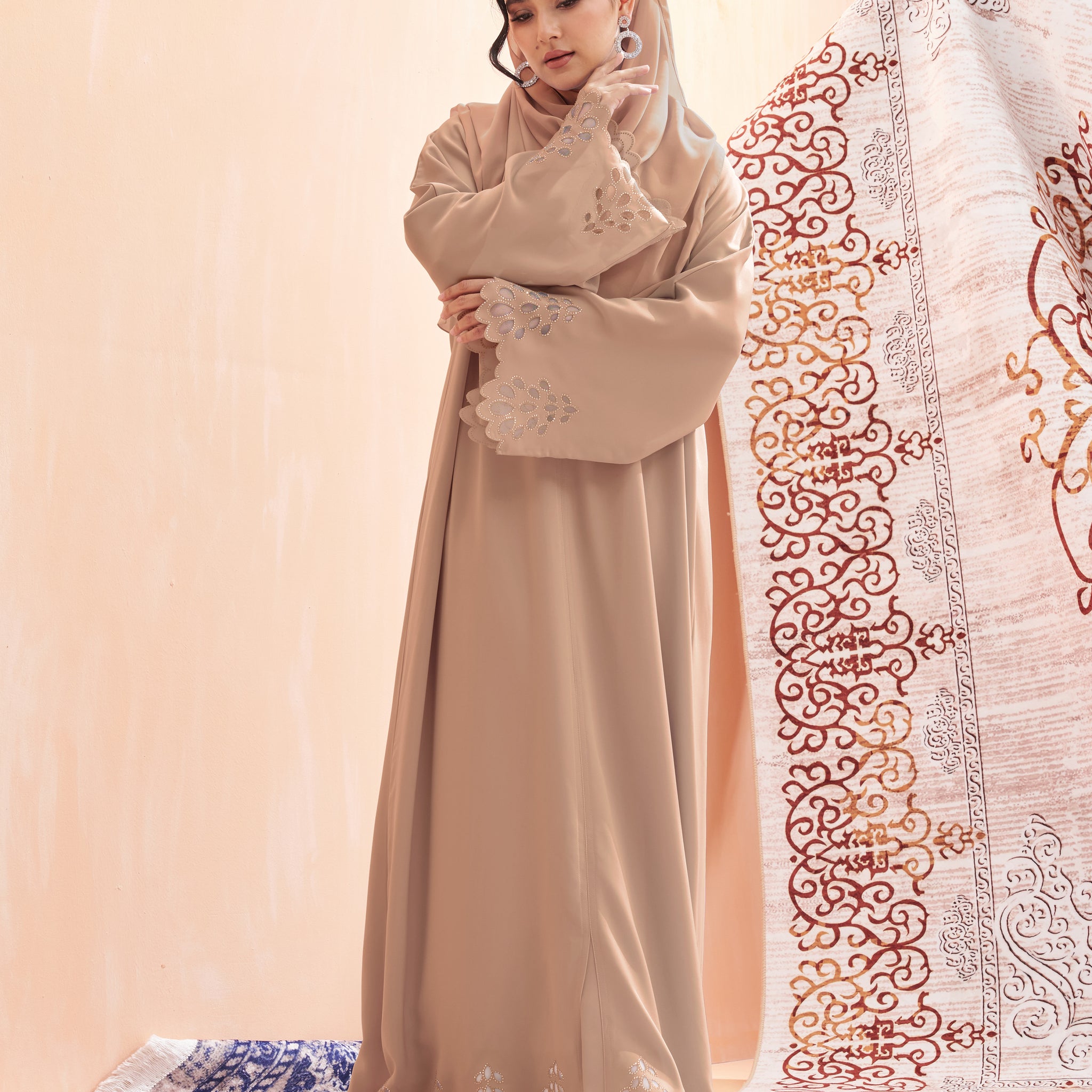 Riana Abaya in Dusty Brown